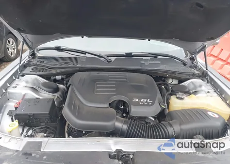 2016 Dodge Challenger Sxt z USA, uszkodzony, nr VIN 2C3CDZAG8GH344705